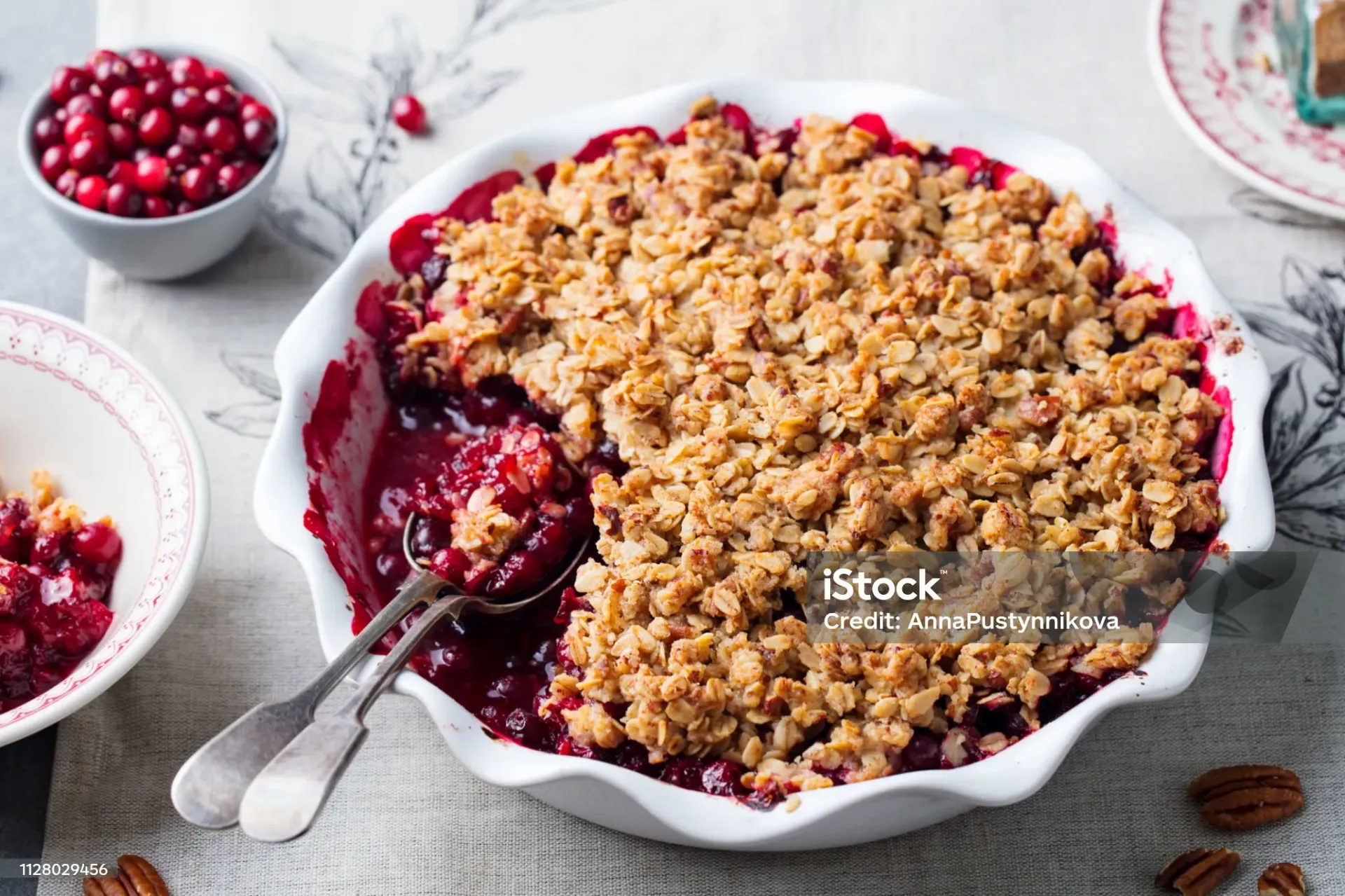 Crumble pomme fruits rouges
